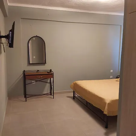 Beautiful Deluxe Apartment Tolo